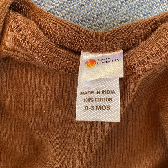 Newborn Crochet Lion Costume with Tights and Bodysuit - Picture 4 of 11